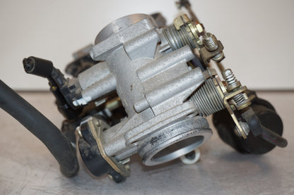 Snett nerifrån på Spjällhus från en Suzuki SV 650 -2003 motorcykel.