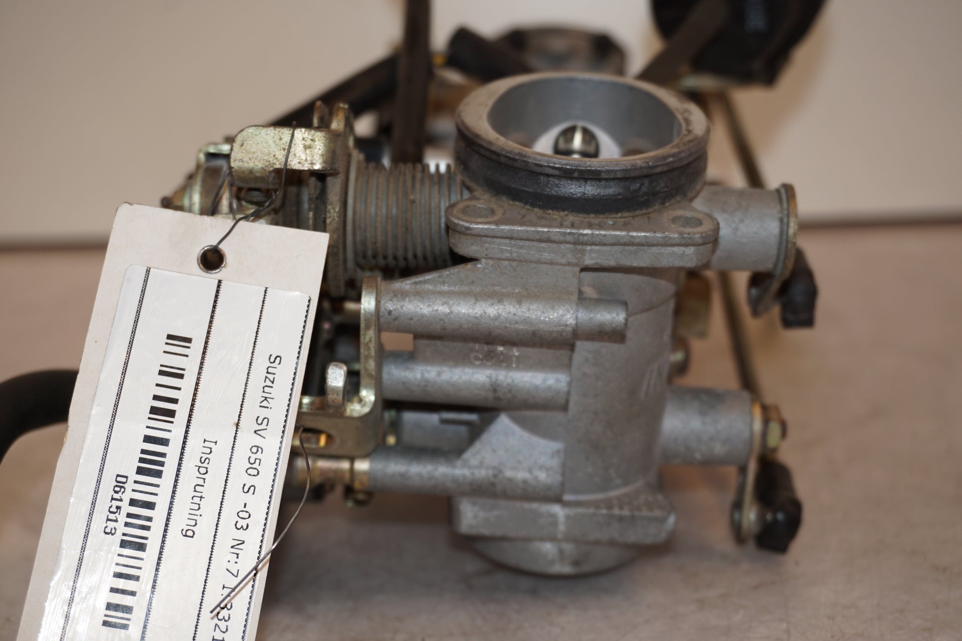 Extrabild2 på Spjällhus från en Suzuki SV 650 -2003 motorcykel.