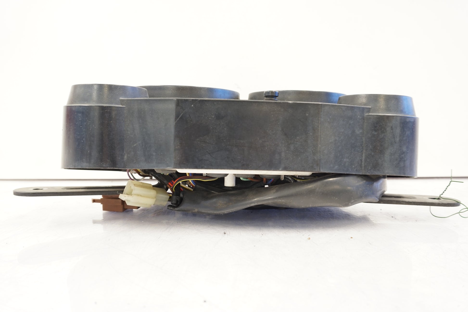 Baksidan på Instrumentpanel från en Kawasaki ZX-10 -1990 motorcykel.