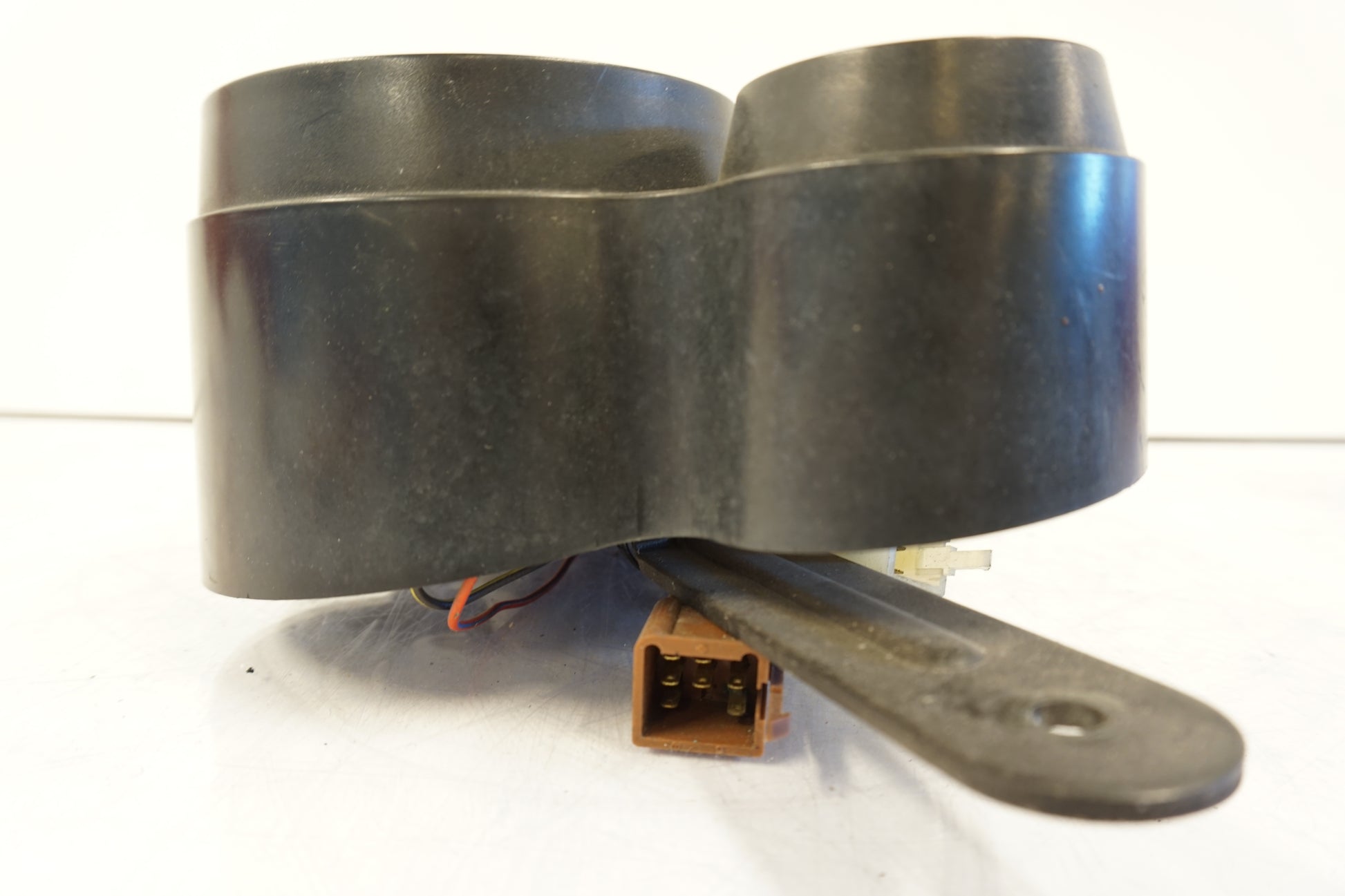 Snett uppifrån på Instrumentpanel från en Kawasaki ZX-10 -1990 motorcykel.