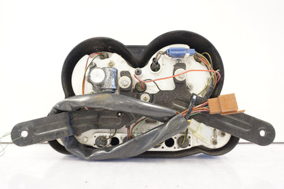 Snett nerifrån på Instrumentpanel från en Kawasaki ZX-10 -1990 motorcykel.