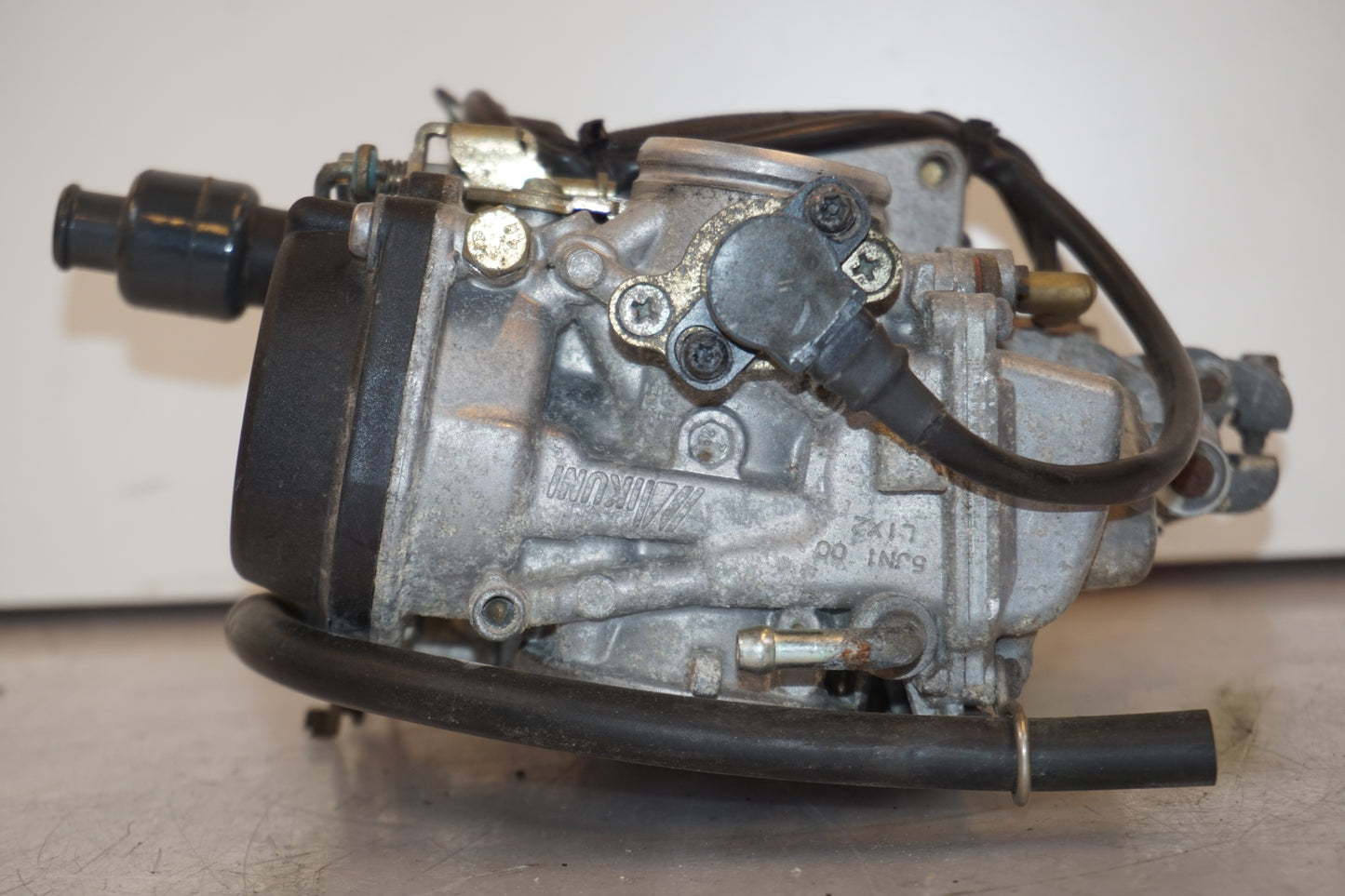 Extrabild1 på Förgasare från en Yamaha BT 1100 -2002 motorcykel.