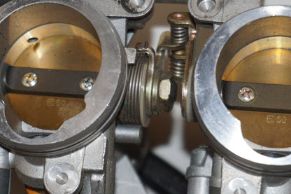 Baksidan på Spjällhus från en Yamaha FZ-6 -2005 motorcykel.