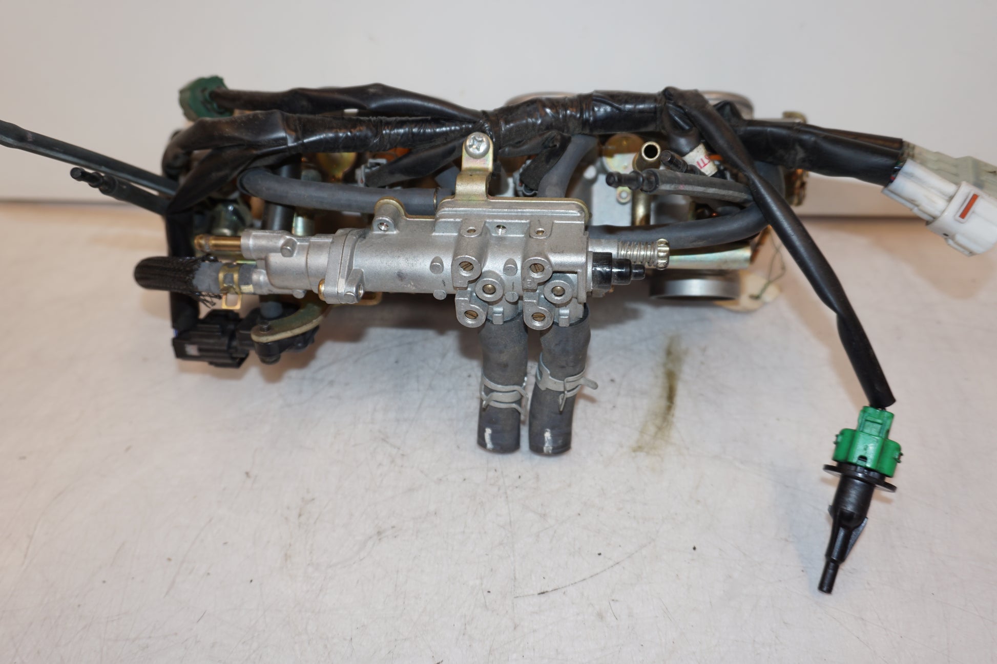 Höger sida på Spjällhus från en Yamaha FZ-6 -2005 motorcykel.