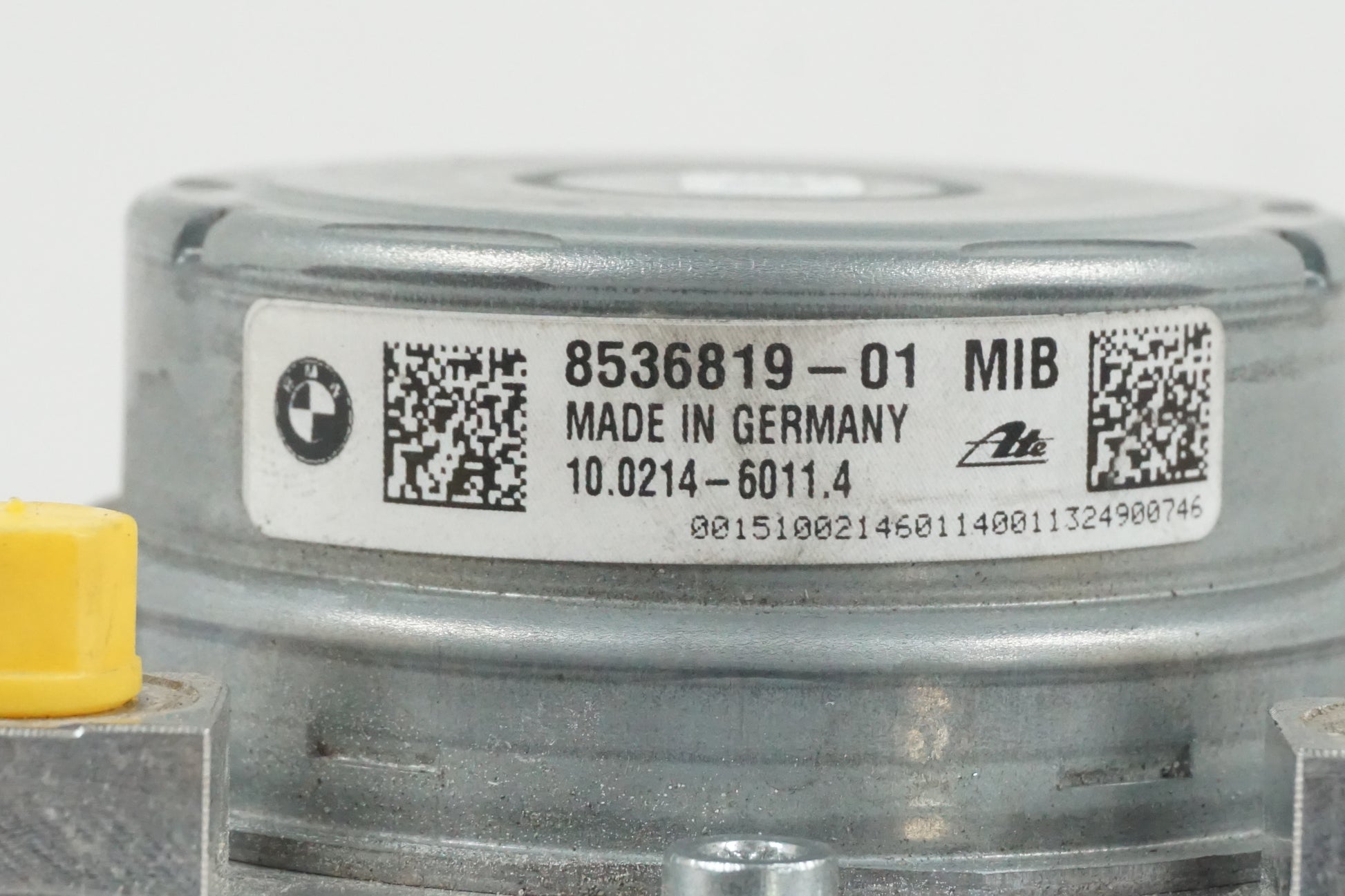 Snett uppifrån på ABS Modulator från en BMW R 1200 GS -2014 motorcykel.