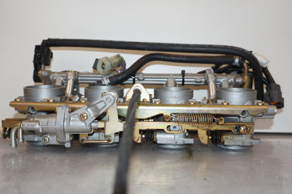 Snett nerifrån på Spjällhus från en Yamaha FJR 1300 -2001 motorcykel.