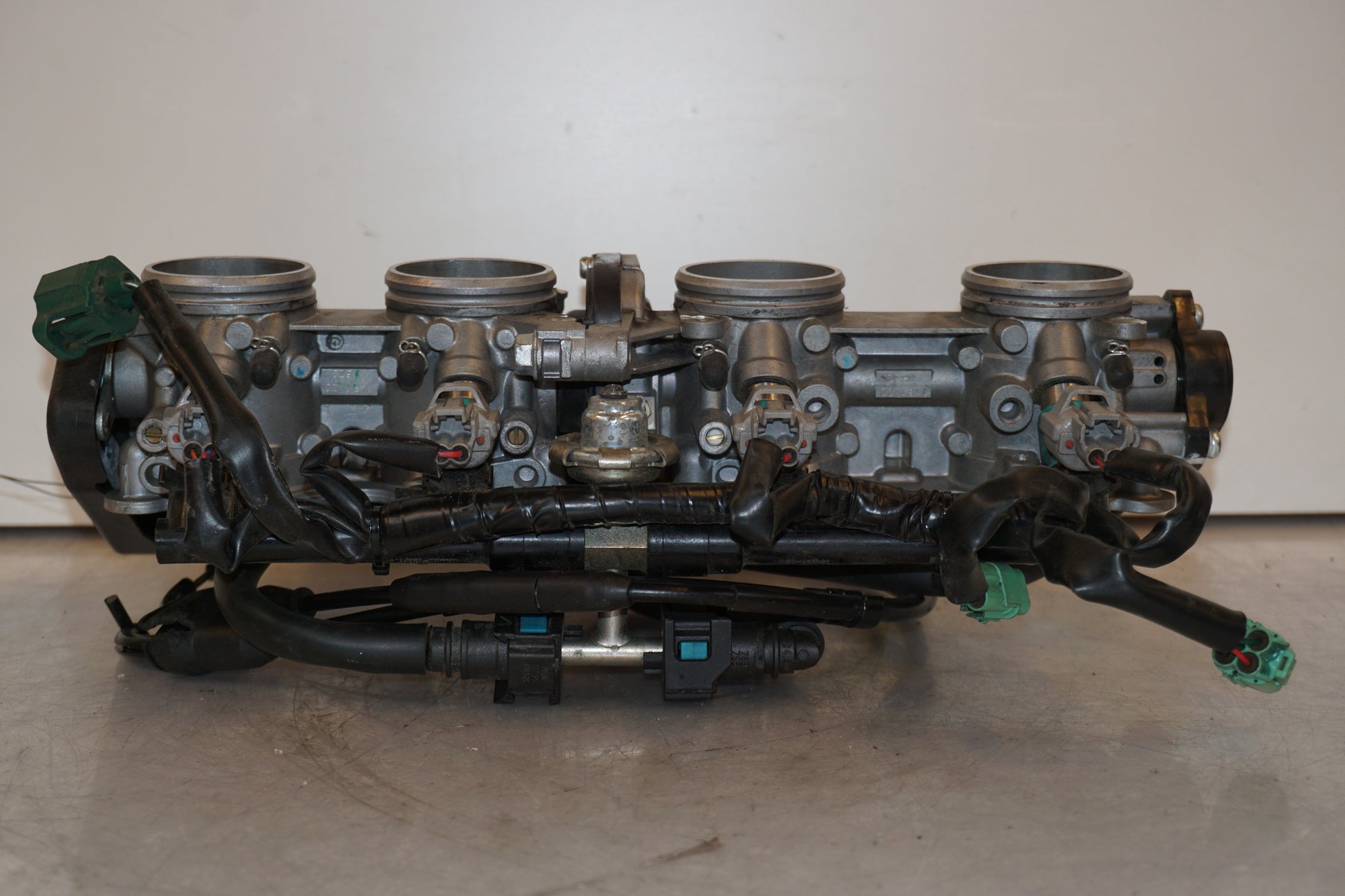 Baksidan på Spjällhus från en Yamaha YZF 1000 R1 -2009 motorcykel.