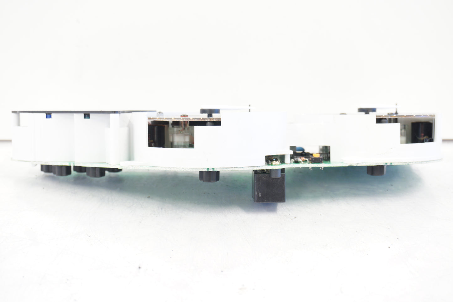 Vänster sida på Instrumentpanel från en Kawasaki ZX-6R -1999 motorcykel.