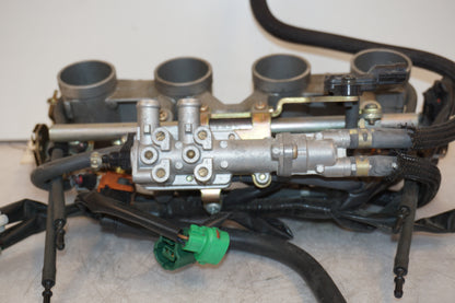 Vänster sida på Spjällhus från en Yamaha FZ-6 -2005 motorcykel.