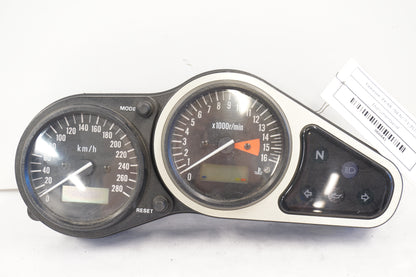 Framsidan på Instrumentpanel från en Kawasaki ZX-6R -1998 motorcykel.