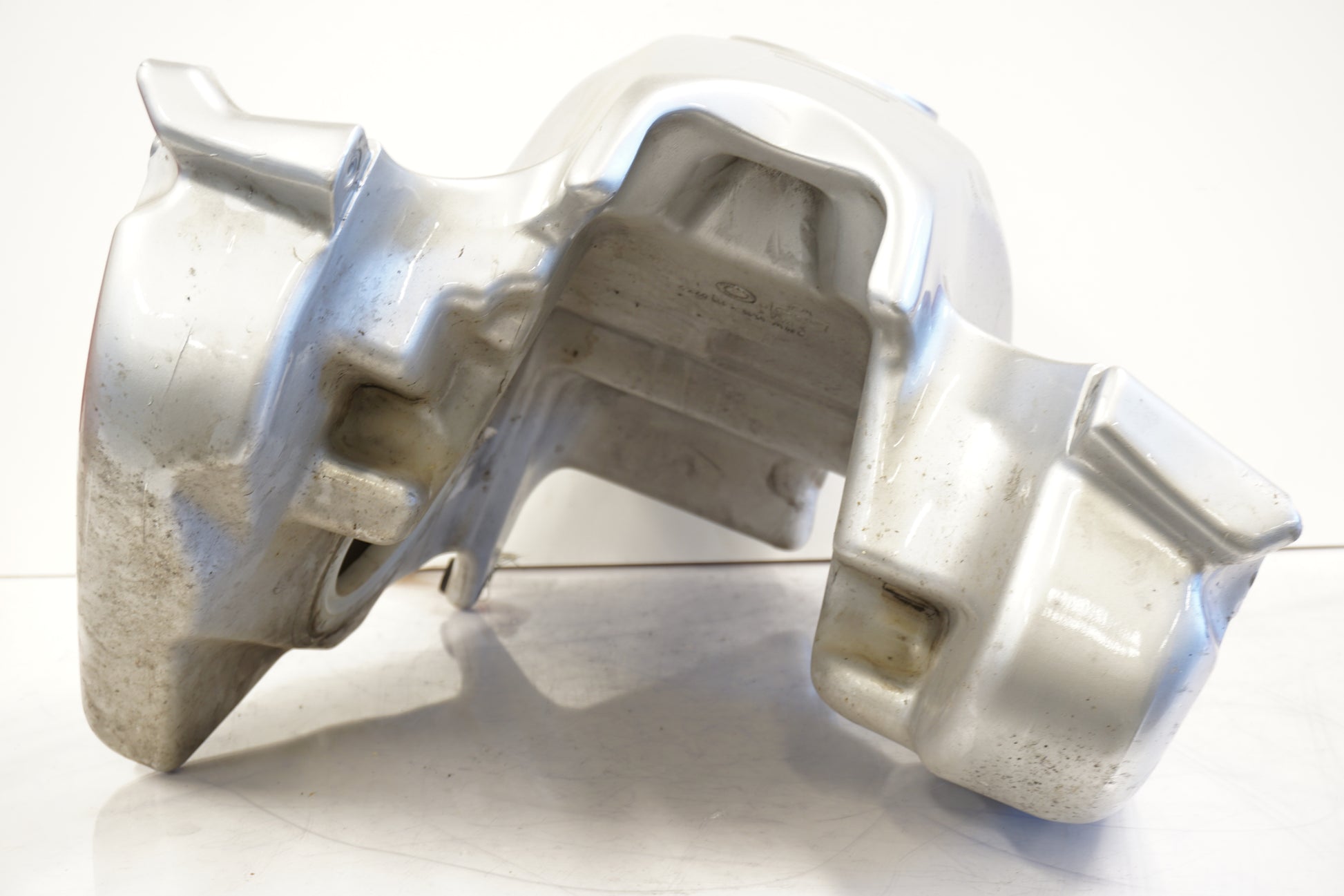 Höger sida på Bensintank från en BMW R 1150 RS -2002 motorcykel.