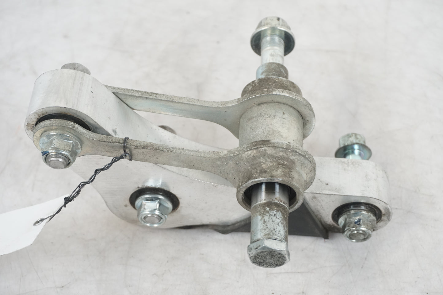 suspension de l'amortisseur