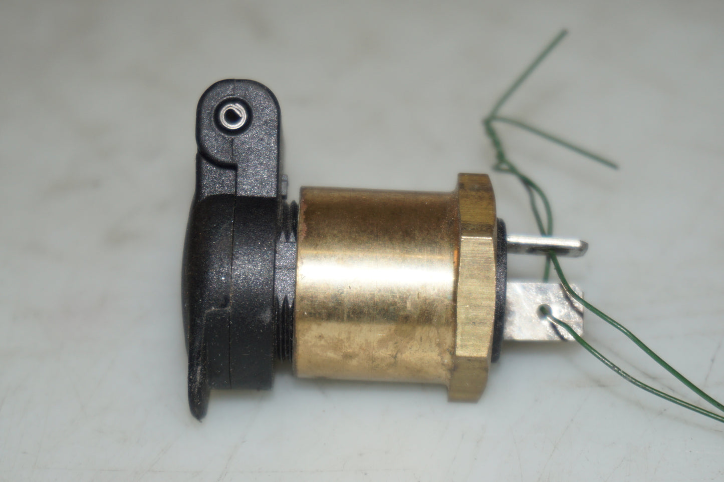 El uttag 12 V