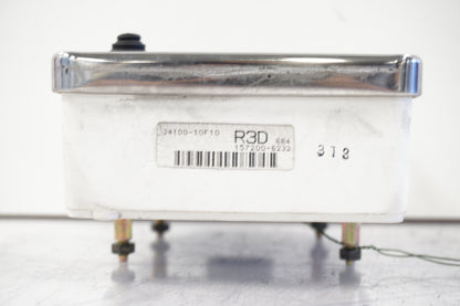 Baksidan på Instrumentpanel från en Suzuki VL 1500 -1998 motorcykel.