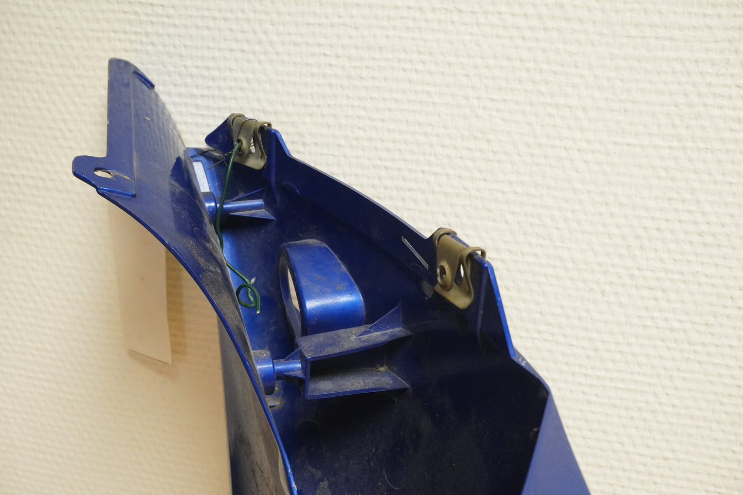 Extrabild1 på Sidkåpa från en Yamaha YZF 1000 R1 -1999 motorcykel.