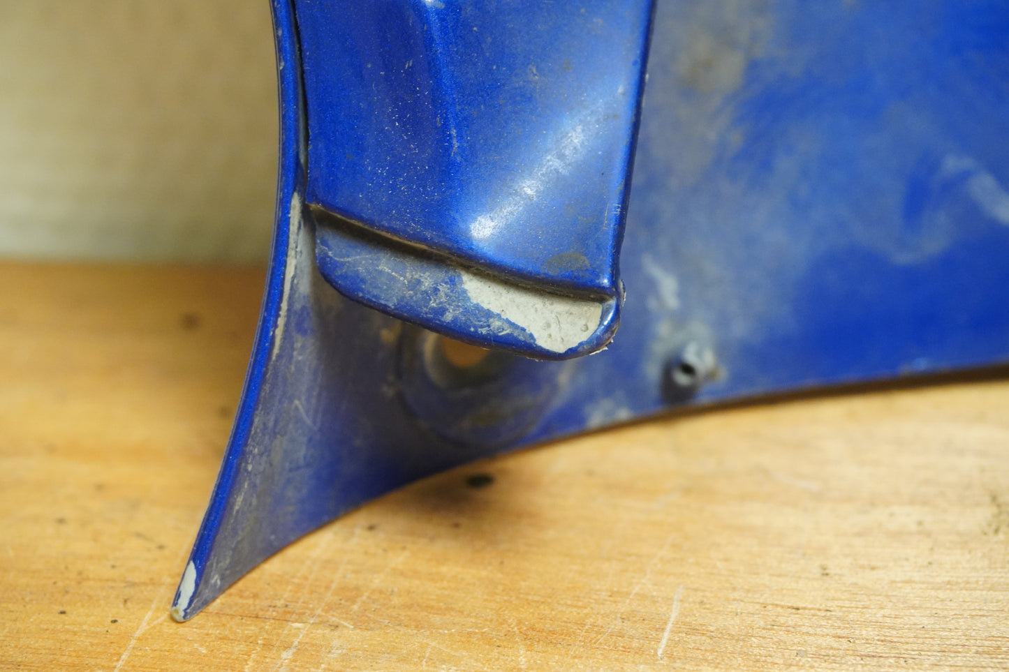 Extrabild2 på Sidkåpa från en Yamaha YZF 1000 R1 -1999 motorcykel.