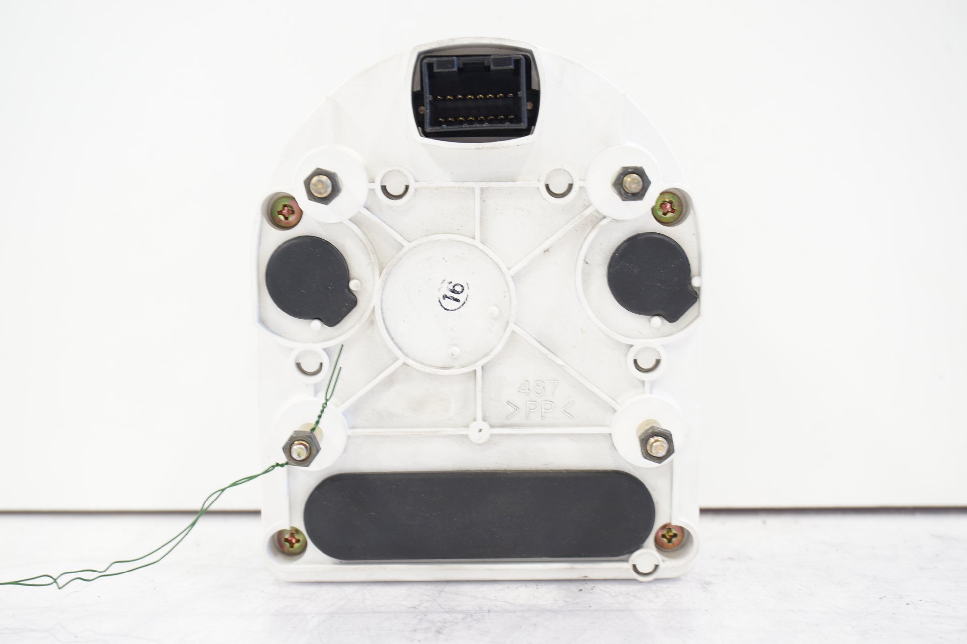 Snett nerifrån på Instrumentpanel från en Suzuki VL 1500 -1998 motorcykel.