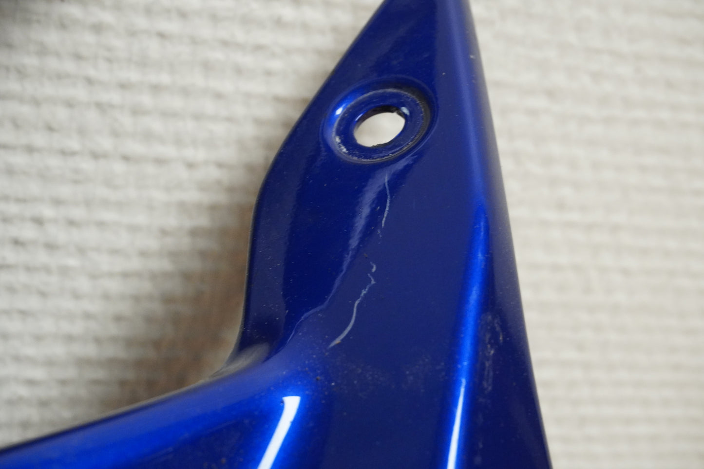 Höger sida på Sidkåpa från en Yamaha MT-07 Tracer -2016 motorcykel.