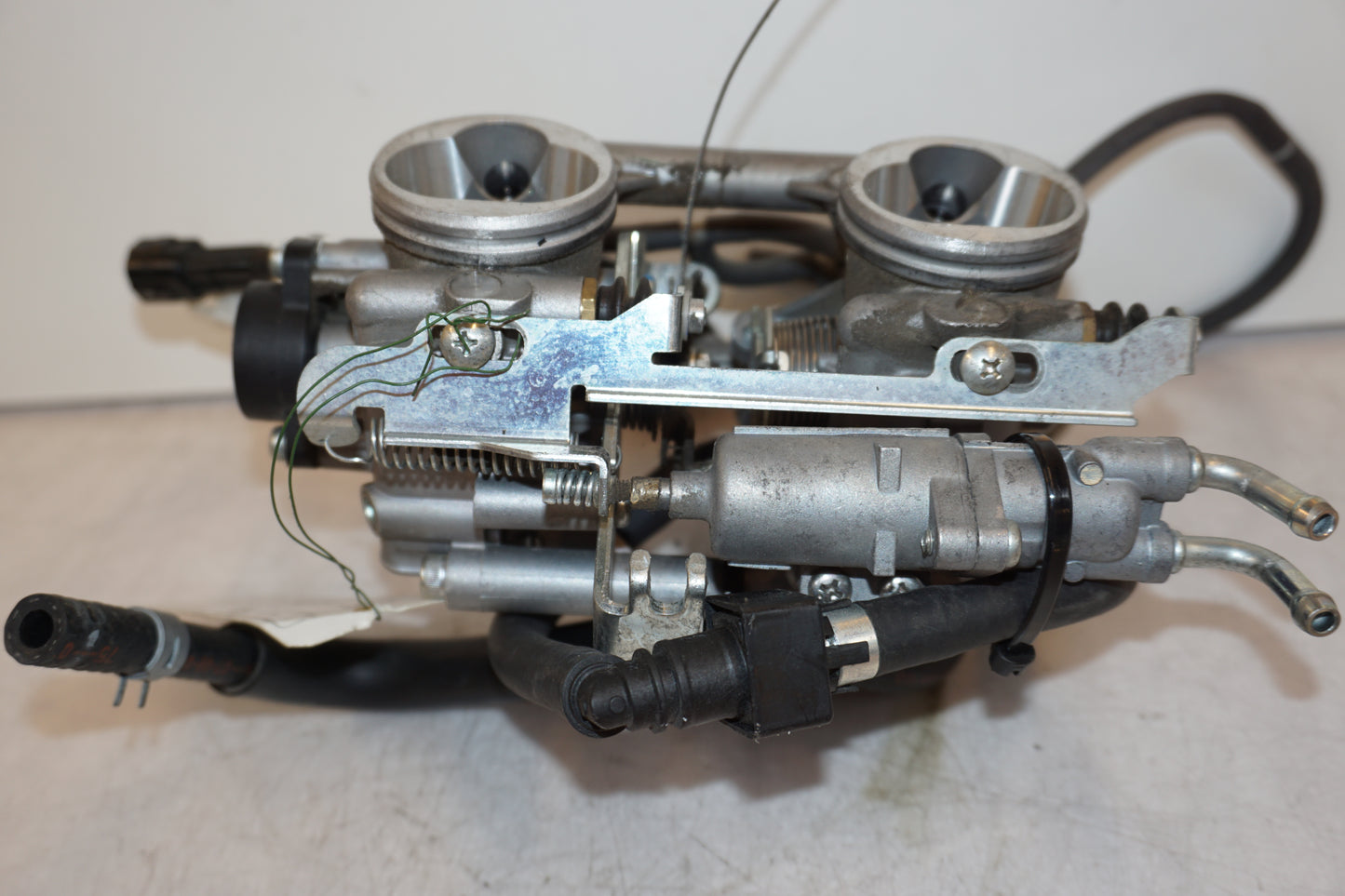 Höger sida på Spjällhus från en Yamaha TDM 900 -2008 motorcykel.