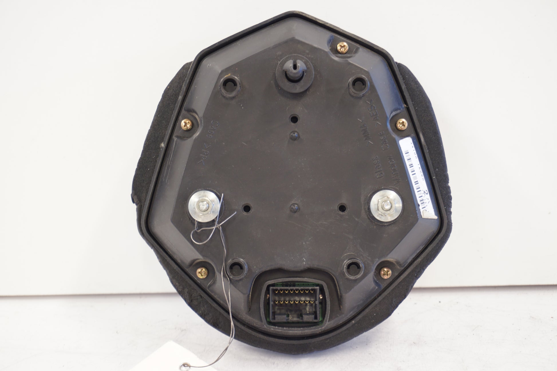 Snett nerifrån på Instrumentpanel från en Suzuki SV 1000 -2005 motorcykel.