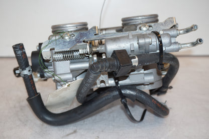 Snett uppifrån på Spjällhus från en Yamaha TDM 900 -2008 motorcykel.