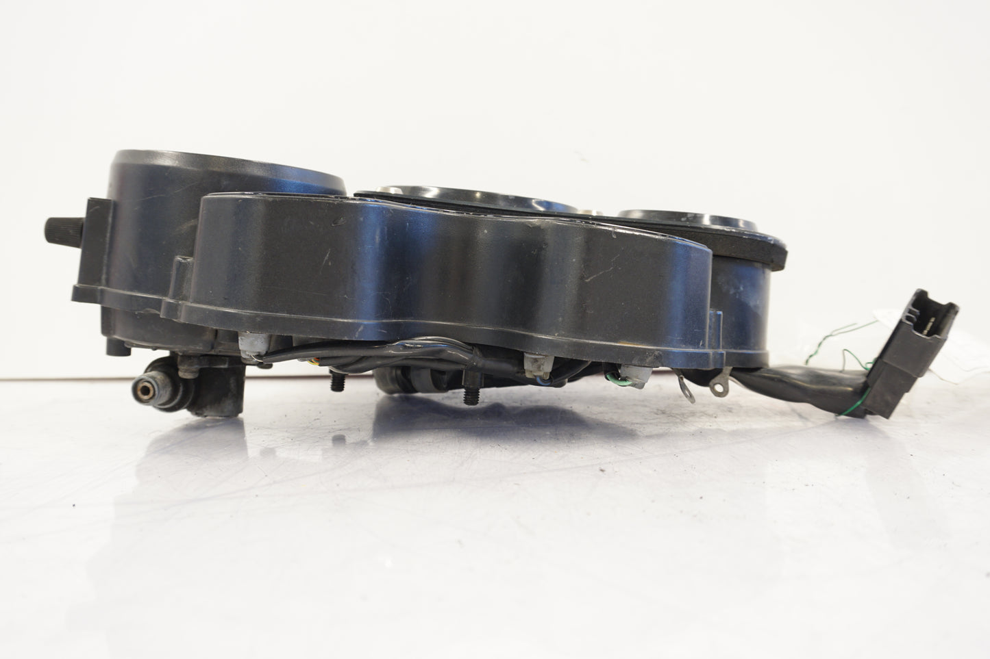 Baksidan på Hastighetsmätare från en Suzuki GSX-R 750 -1992 motorcykel.