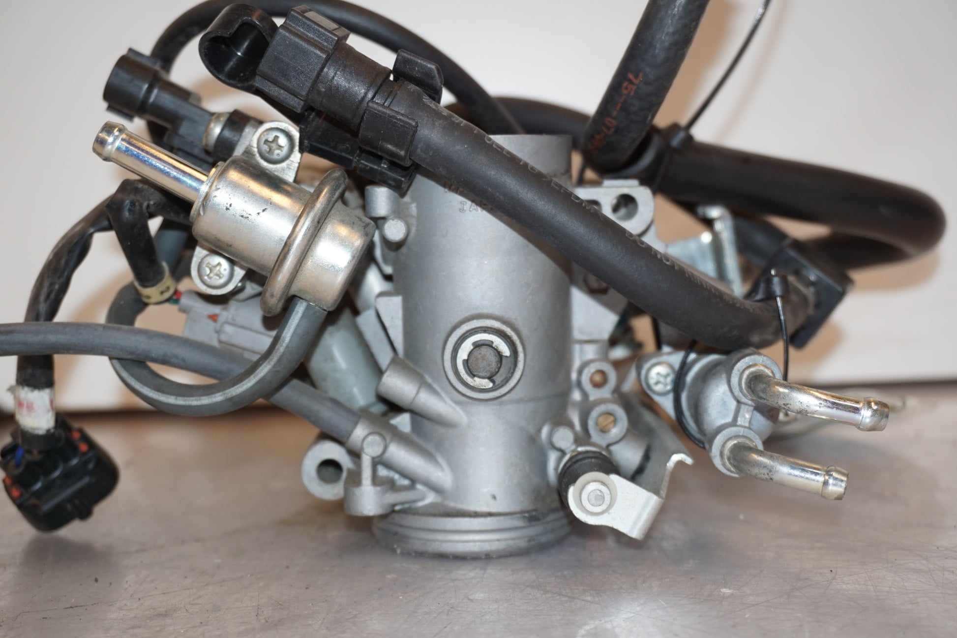 Extrabild3 på Spjällhus från en Yamaha TDM 900 -2008 motorcykel.