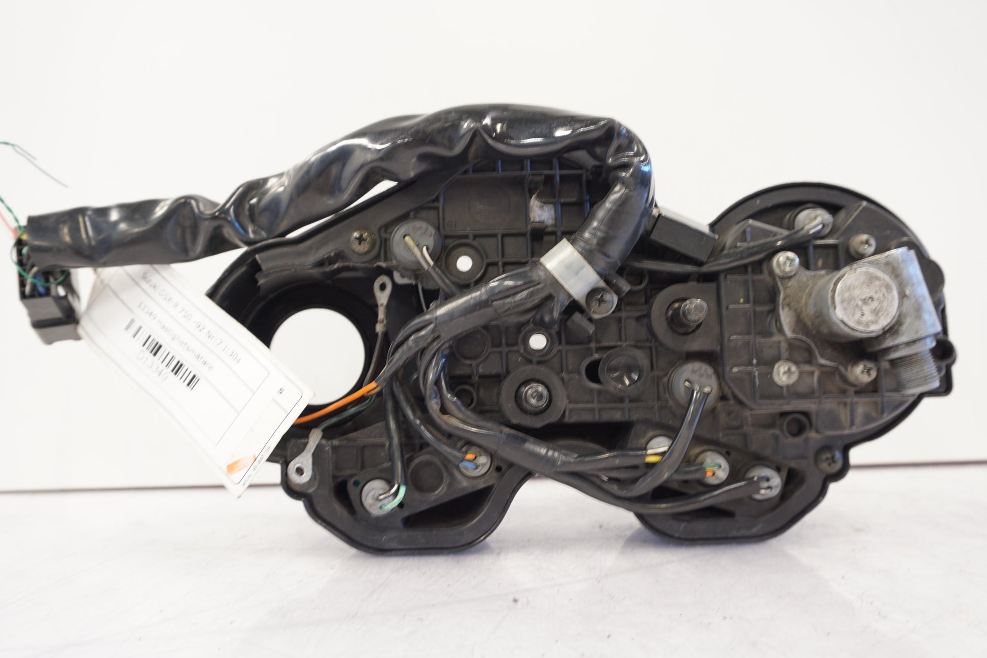 Snett nerifrån på Hastighetsmätare från en Suzuki GSX-R 750 -1992 motorcykel.