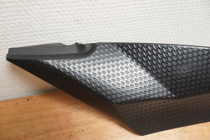 Baksidan på Sidkåpa från en Yamaha YZF R6 -2008 motorcykel.