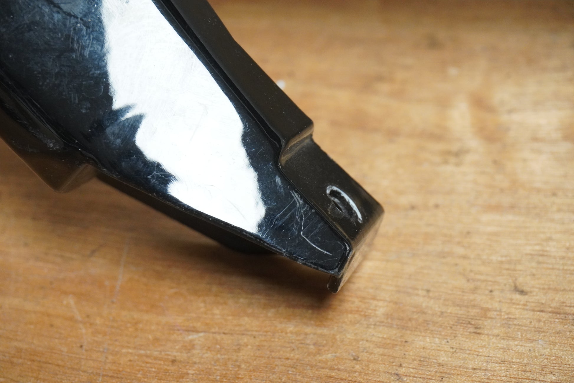 Höger sida på Sidkåpa från en Yamaha YZF R6 -2006 motorcykel.