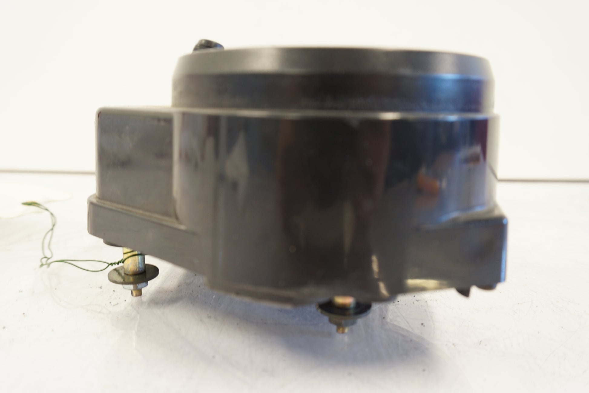 Snett uppifrån på Instrumentpanel från en Suzuki TL 1000 S -1998 motorcykel.