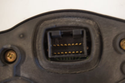 Extrabild1 på Instrumentpanel från en Suzuki TL 1000 S -1998 motorcykel.