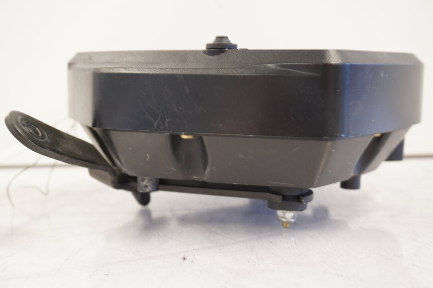 Höger sida på Instrumentpanel från en Suzuki LS 650 -1996 motorcykel.