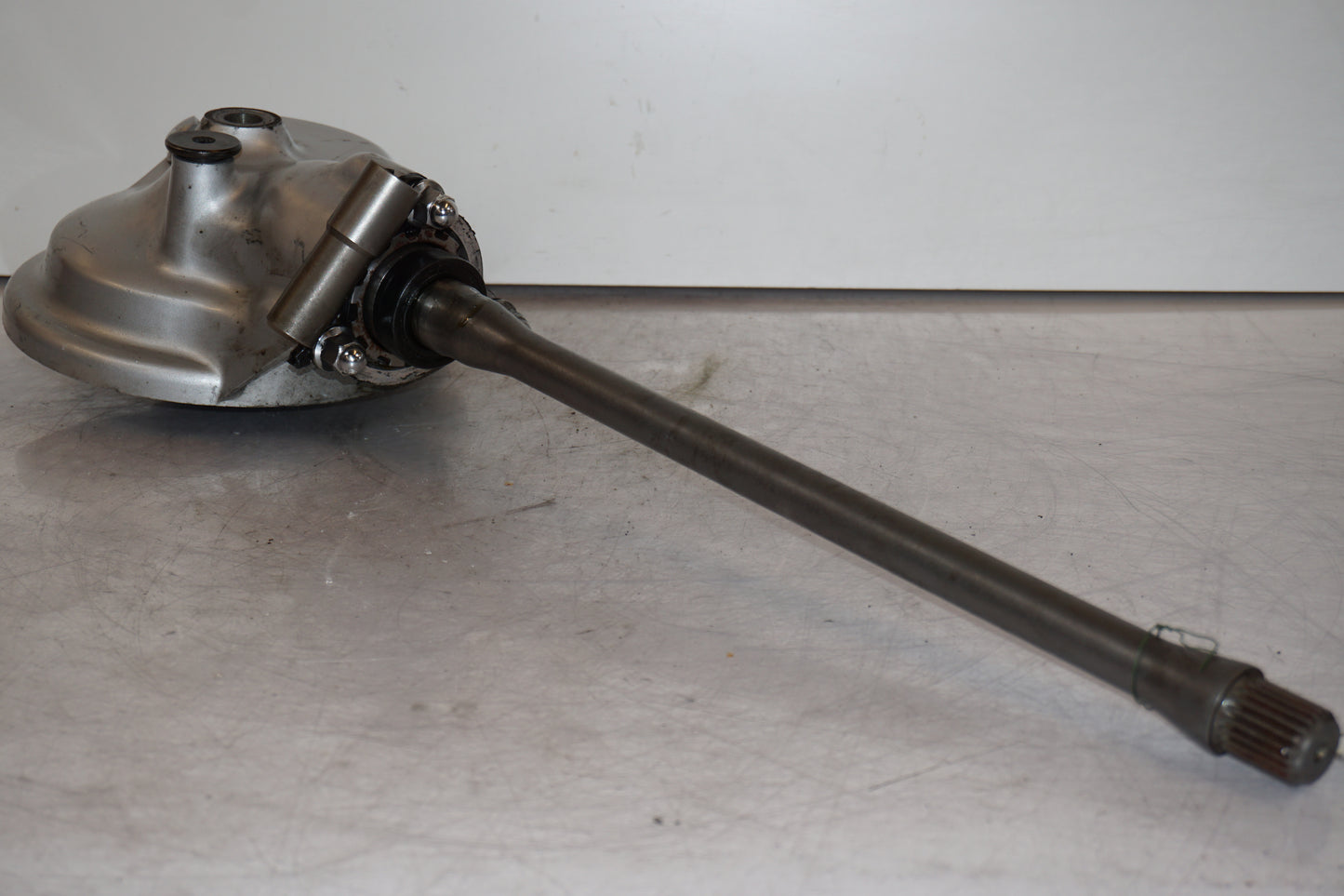 Framsidan på Slutväxel från en Suzuki VL 800 -2001 motorcykel.