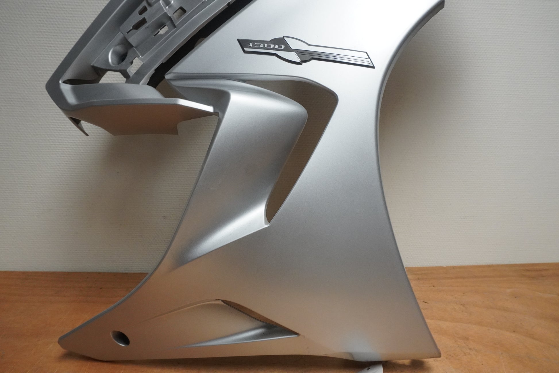 Baksidan på Sidkåpa från en Yamaha FJR 1300 -2016 motorcykel.