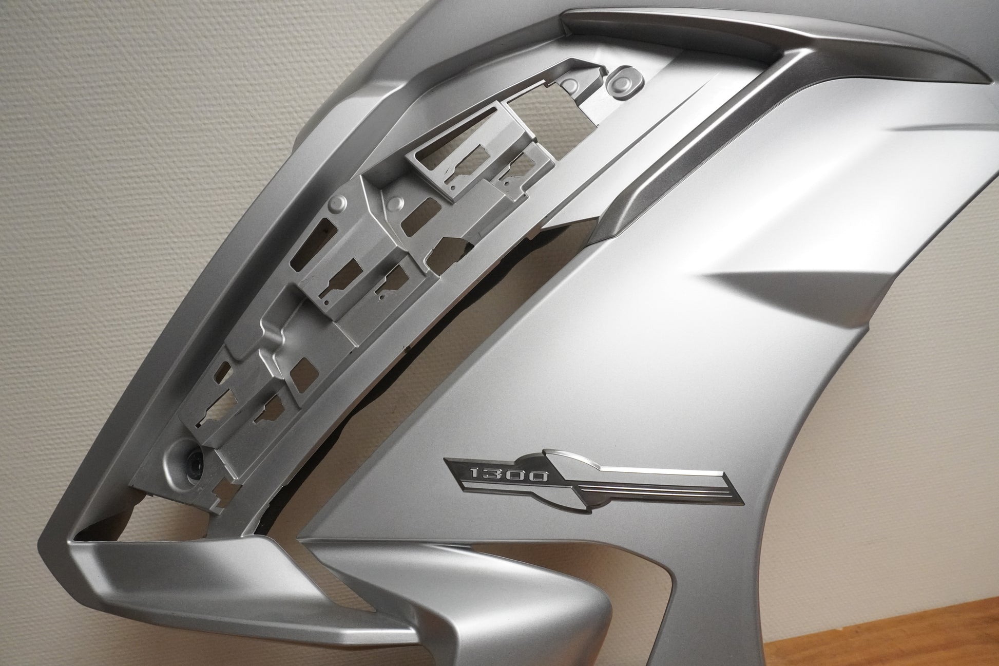 Höger sida på Sidkåpa från en Yamaha FJR 1300 -2016 motorcykel.