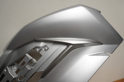 Vänster sida på Sidkåpa från en Yamaha FJR 1300 -2016 motorcykel.