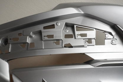 Snett uppifrån på Sidkåpa från en Yamaha FJR 1300 -2016 motorcykel.