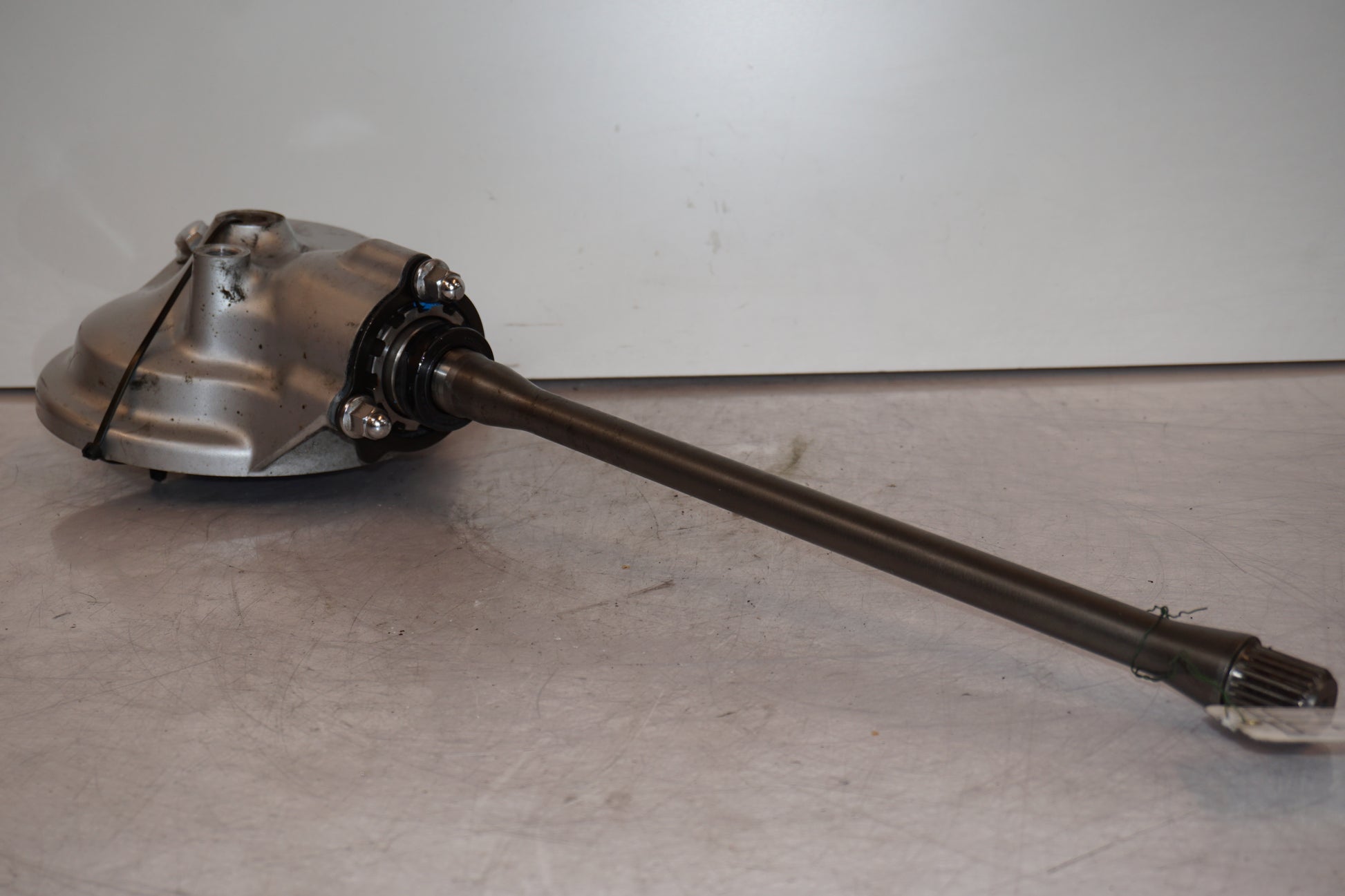 Framsidan på Slutväxel från en Suzuki VL 800 -2003 motorcykel.