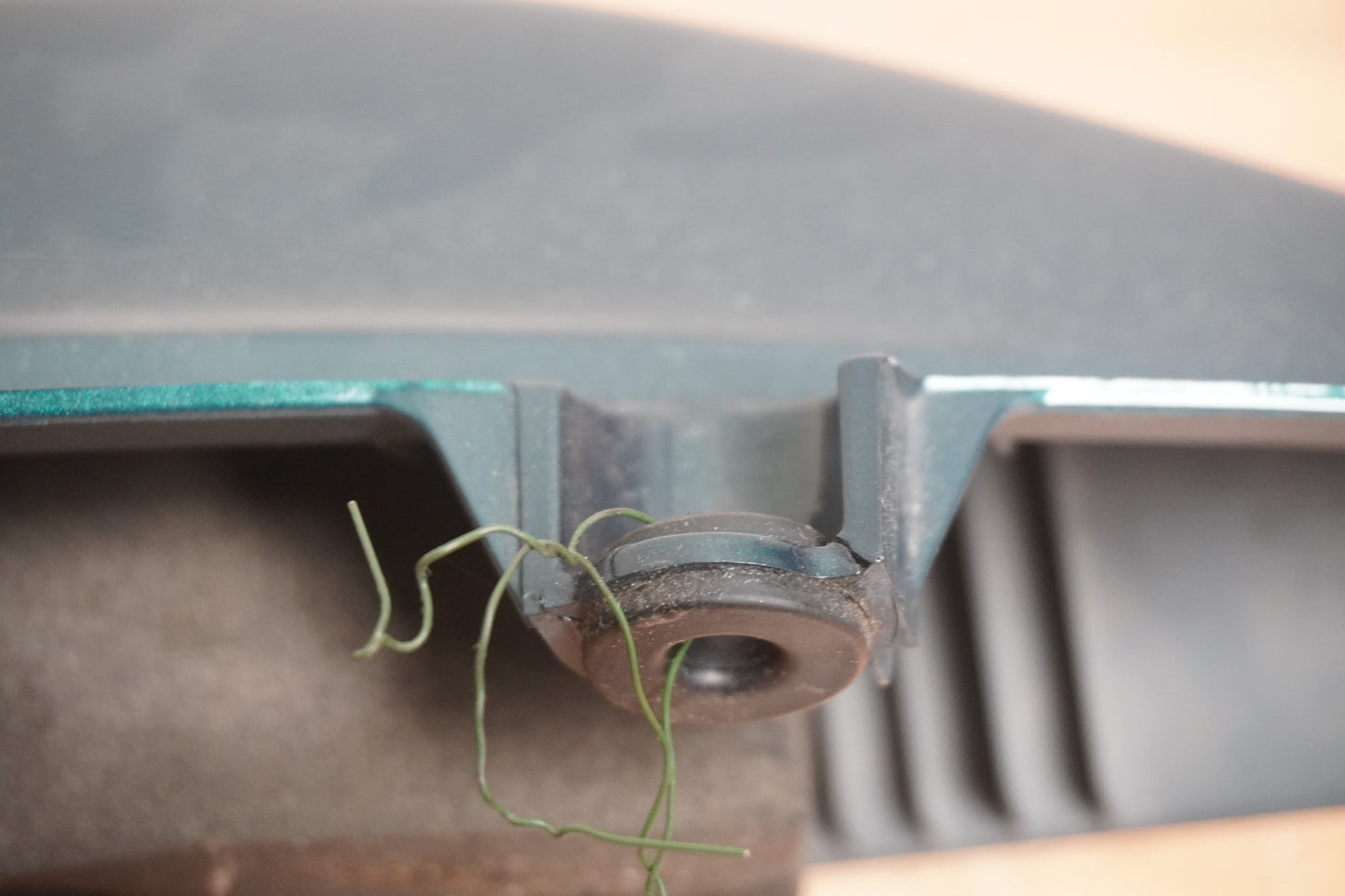 Extrabild3 på Bakvinge från en Yamaha XJR 1300 -1999 motorcykel.