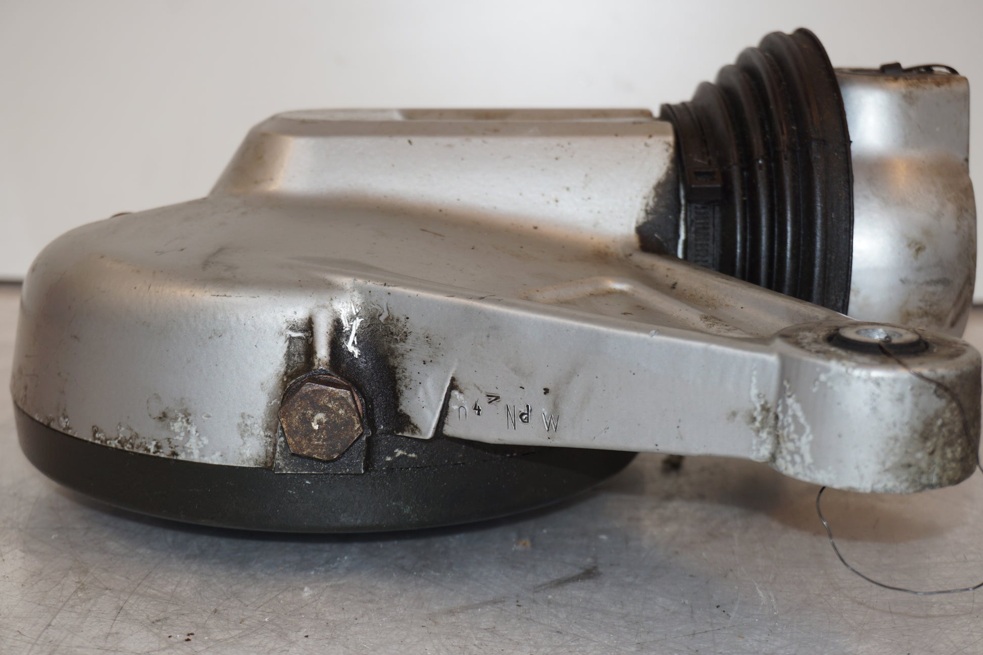 Baksidan på Slutväxel från en BMW K 1200 RS -2003 motorcykel.