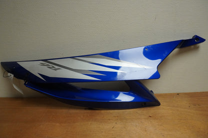 Framsidan på Sidkåpa från en Yamaha YZF R6 -2006 motorcykel.