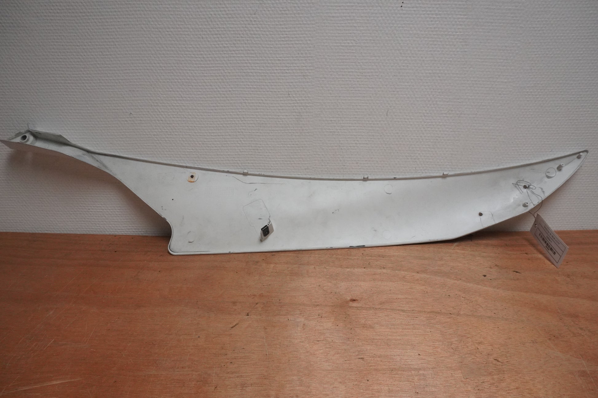 Baksidan på Sidkåpa från en Yamaha YZF R6 -2006 motorcykel.