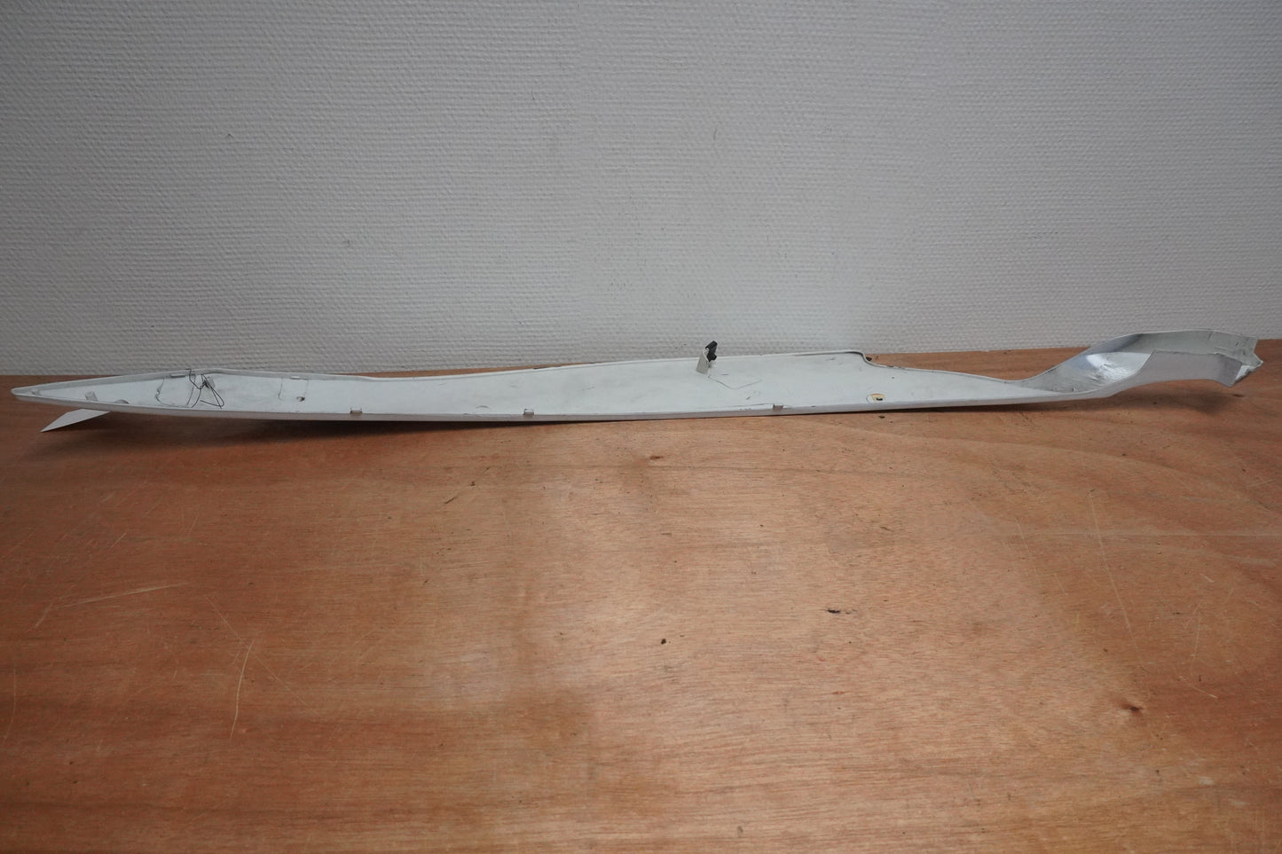 Vänster sida på Sidkåpa från en Yamaha YZF R6 -2006 motorcykel.