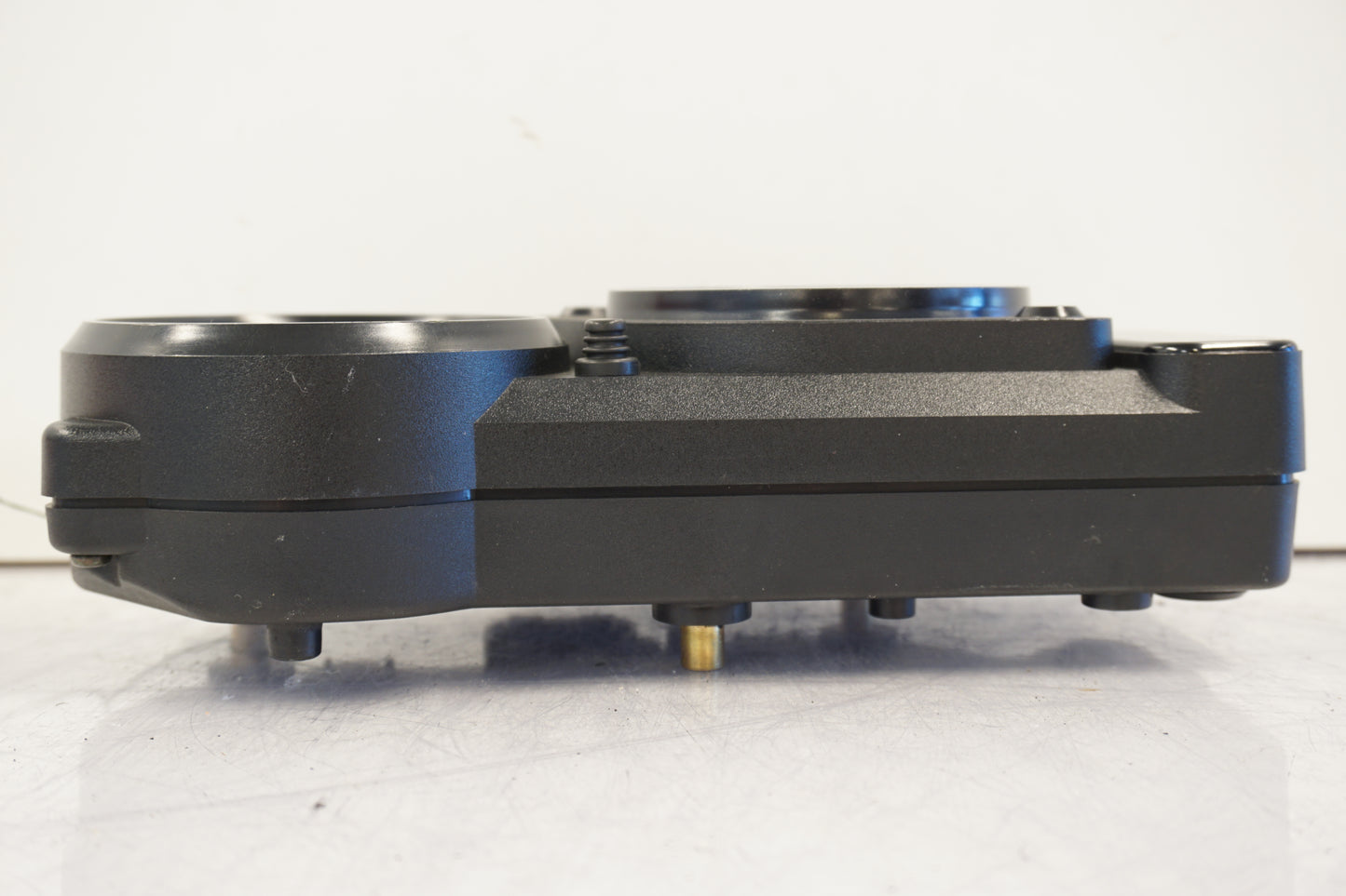 Baksidan på Instrumentpanel från en Suzuki GSX-R 600 -1997 motorcykel.