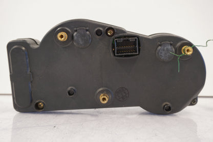 Snett nerifrån på Instrumentpanel från en Suzuki GSX-R 600 -1997 motorcykel.