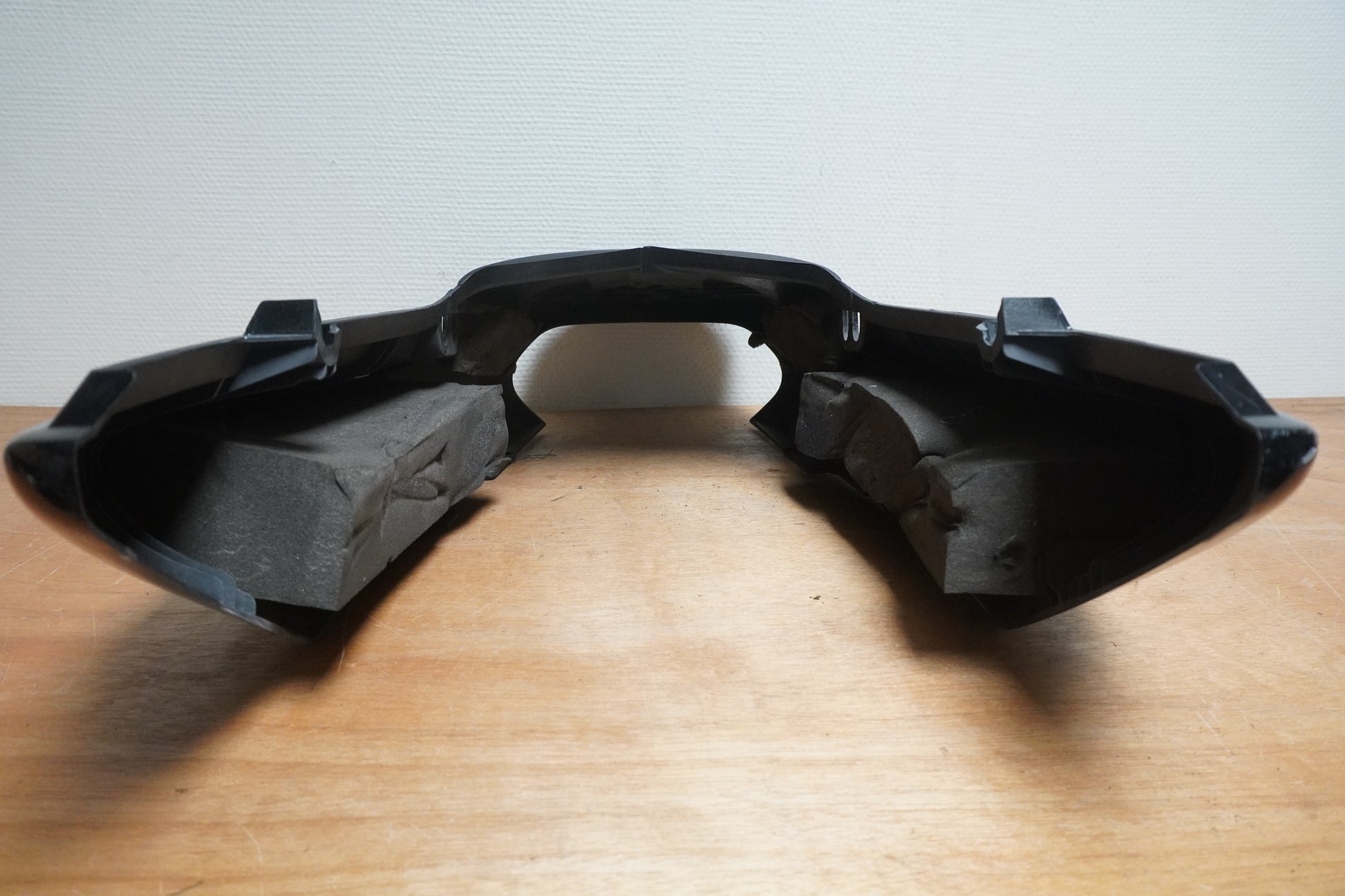 Baksidan på Bakvinge från en Yamaha XJR 1300 -1999 motorcykel.