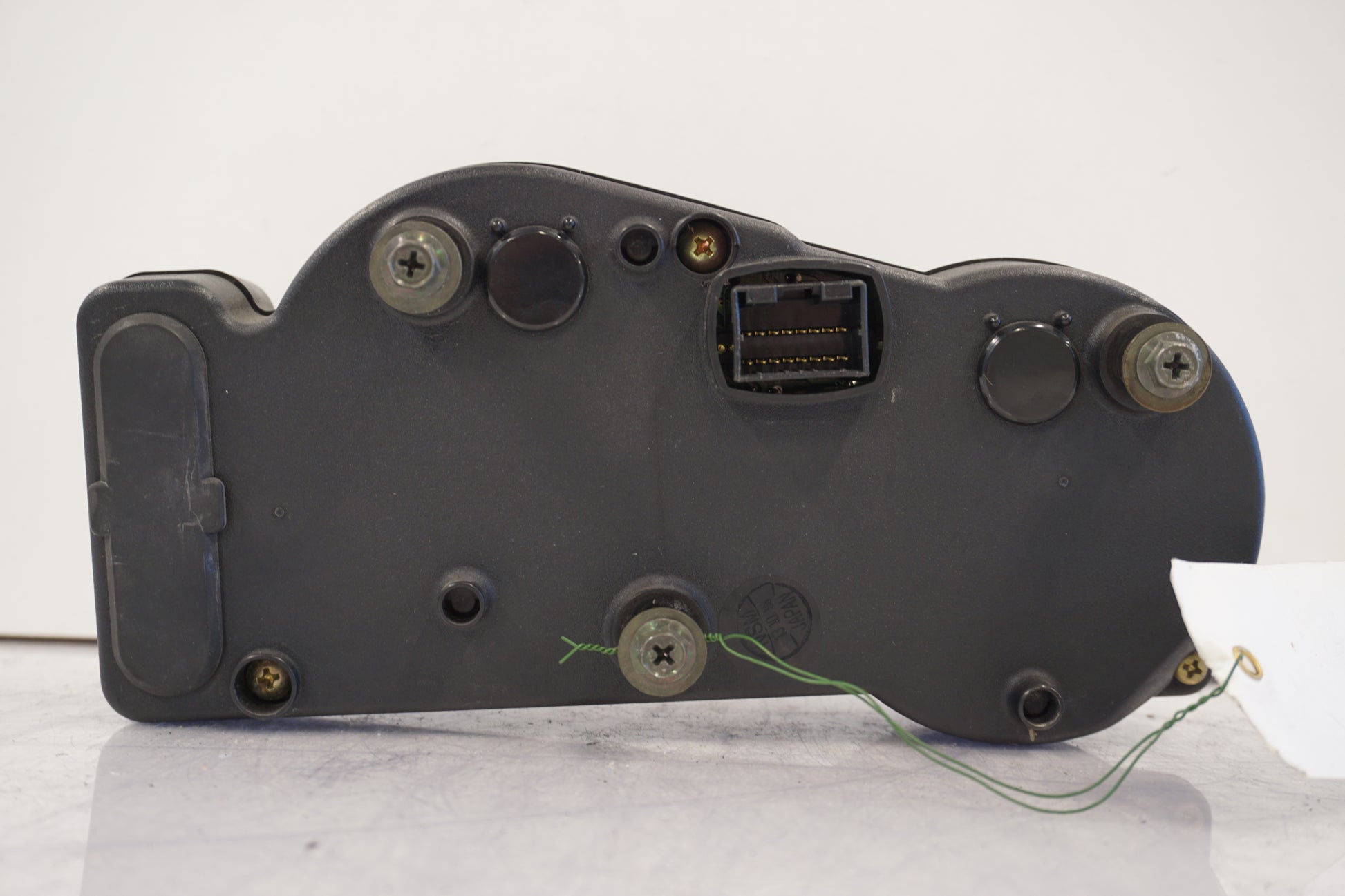 Snett nerifrån på Instrumentpanel från en Suzuki GSX-R 600 -1999 motorcykel.