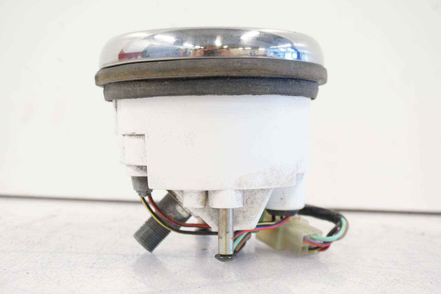 Höger sida på Hastighetsmätare från en Kawasaki VN 800 -1999 motorcykel.