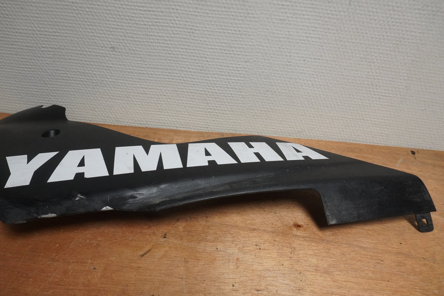Höger sida på Magkåpa från en Yamaha YZF 1000 R1 -2003 motorcykel.